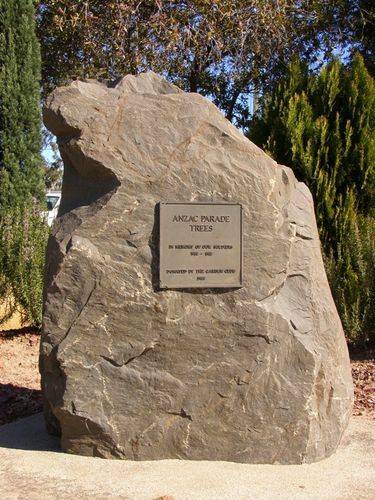 Anzac Parade Plaque : 11-August-2014