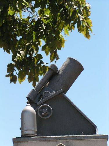 Amberley Honour Stone Closeup : Rosewood Rd 2009