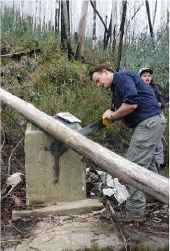 Monument cleanup on 21-September-2013