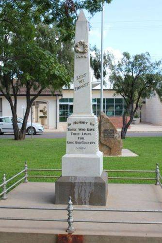 Balaklava War Memorial : 27-April-2011