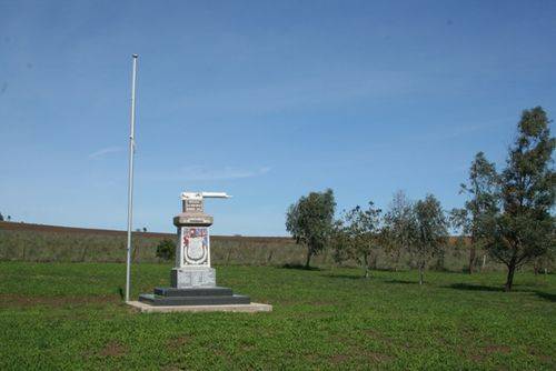 Breeza War Memorial : 08-04-2014