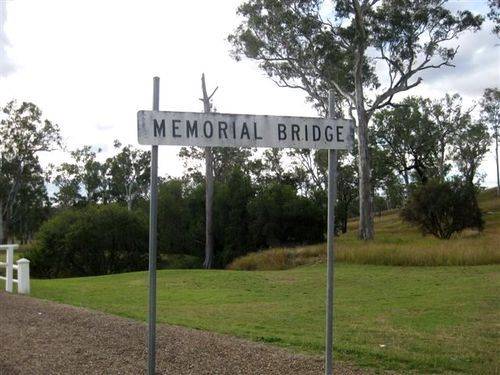 Memorial Bridge Sign : 27-05-2009