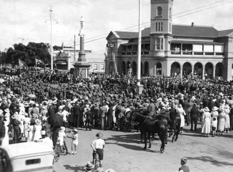 25-April-1921 : Unveiling (State Library of Queensland)