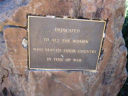 Burleigh Heads War Memorial Plaque 3 : 19-06-2013