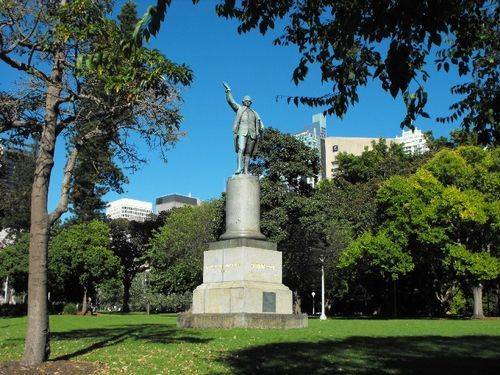 Captain James Cook Statue 3