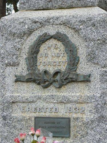 Castlemaine Cemetery War Memorial : 28-May-2011