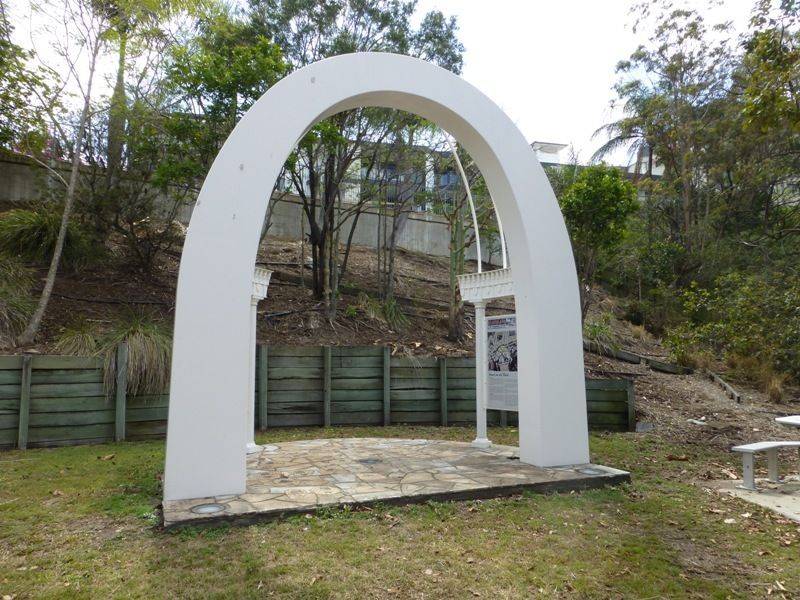 Memorial Arch 3 : 20-November-2014