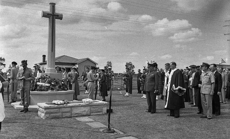 08-April-1951 : Unveiling (State Library of New South Wales)