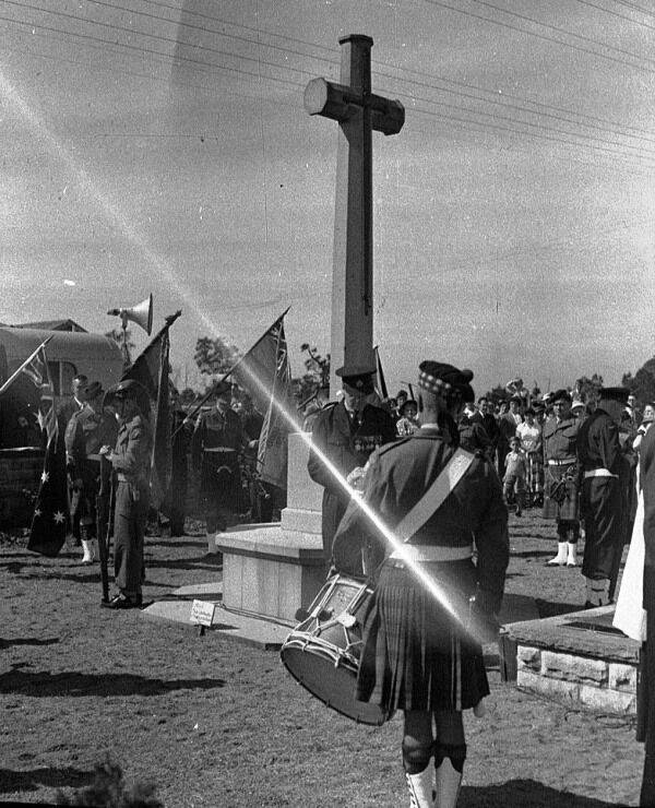 08-April-1951 : Unveiling (State Library of New South Wales)