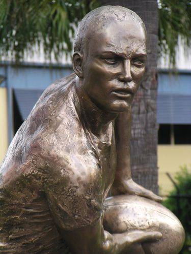 Darren Lockyer Statue