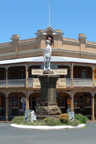 Dorrigo War Memorial : December 2013