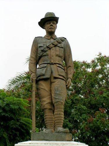 East Brisbane War Memorial Digger 