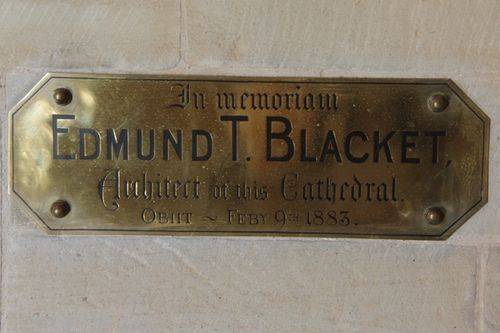Blacket Memorial Plaque : June 2014