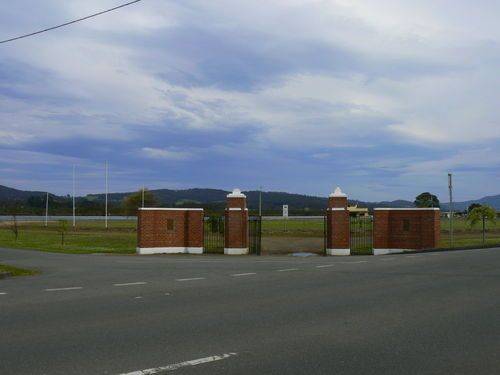 Franklin War Memorial Oval Gates