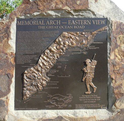 Great Ocean Road Memorial Arch : 23-April-2012