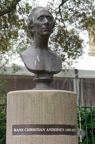 Hans Christian Andersen Closeup / April 2013