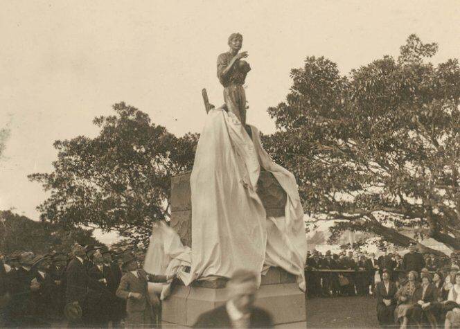 28-July-1931 : Unveiling (State Library of New South Wales)