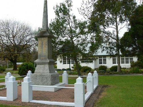 Heywood War Memorial : 11-June-2011