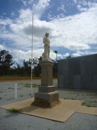 Junee Reefs War Memorial : 09-October-2012