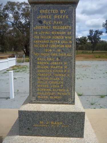 Junee Reefs War Memorial : 09-October-2012
