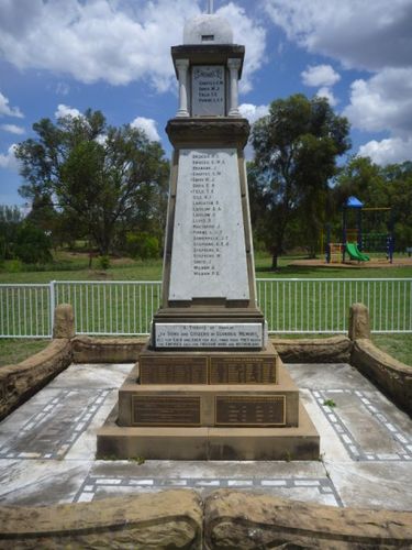 Kootingal War Memorial : 08-December-2012