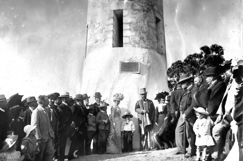 22-March-1902 : His Excellency the Governor, Lord Tennyson unveiling the memorial tablet t