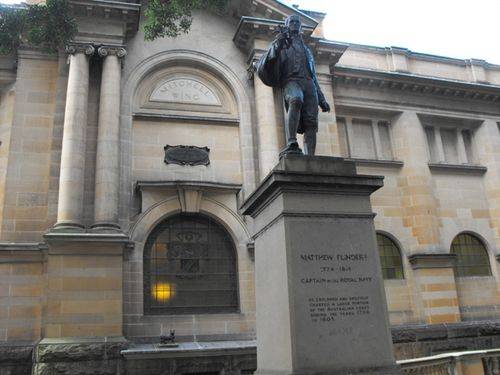Matthew Flinders Statue Front View