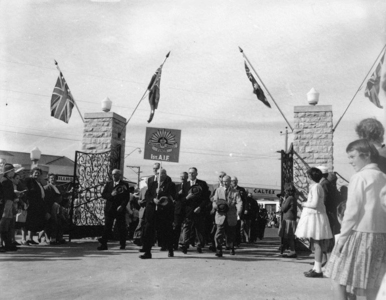 25-April-1962 : World War One veterans : State Library of South Australia - BRG-347-874