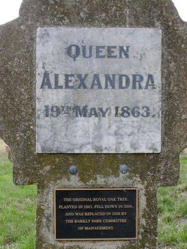 Queen Alexandra Plaques : 15-04-2014