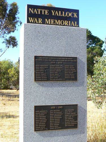 Natte Yallock War Memorial : 30-December-2012