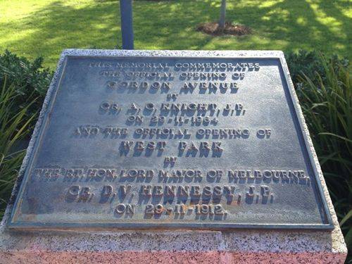 West Park & Gordon Avenue Memorial Inscription : 10-09-2013
