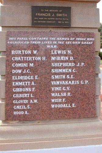 Ouyen War Memorial : 18-July-2011