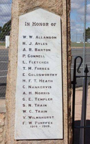 Paskeville Soldiers Memorial : 27-April-2011