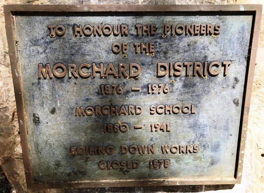 pioneers-of-morchard-district-monument-australia