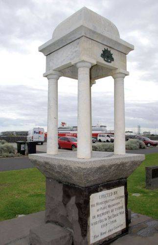 Port Melbourne War Memorial : 21-November-2011