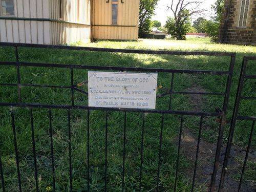 Bodley Gates & Plaque : November 2013