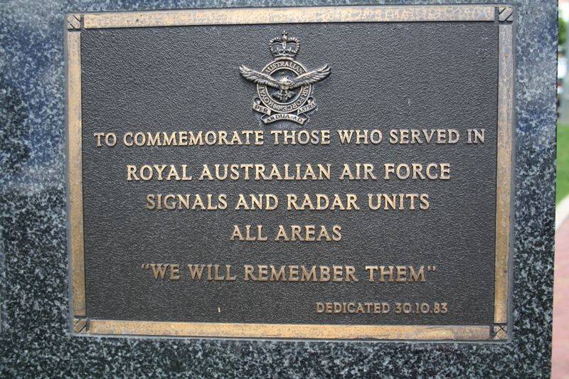 RAAF Signals & Radar Plaque : 16-November-2014