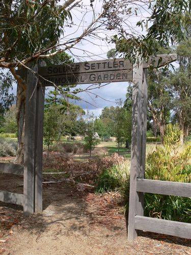 Soldier Settler Memorial Garden : 10-April-2013
