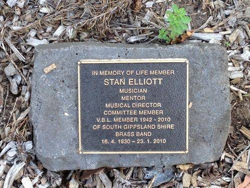 Stan Elliott Plaque : 3-4-2014