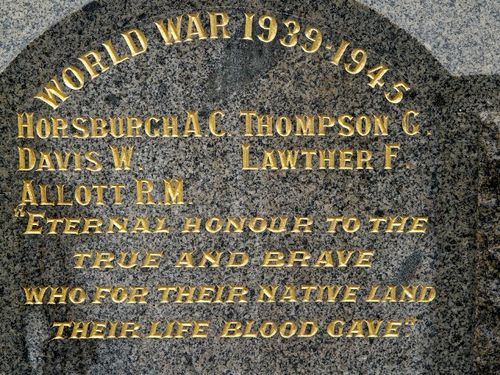 Swanpool Soldiers Memorial : 08-August-2011