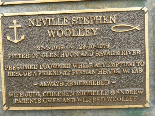 Neville Steven Woolley : 2007
