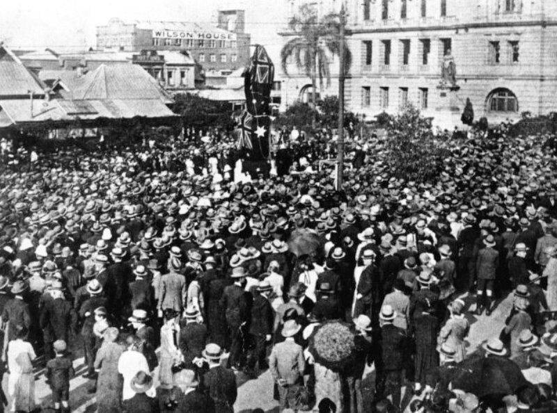 06-September-1925 : Unveiling (State Library of Queensland)