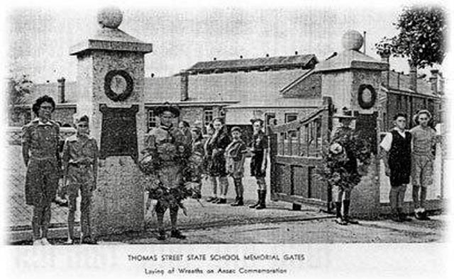 Thomas Street State School Memorial Gates
