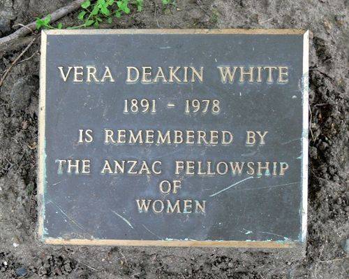 Vera Deakin : 14-November-2011
