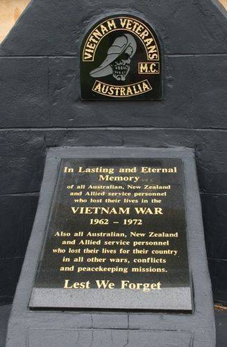 Vietnam Veterans Monument : 05-May-2012