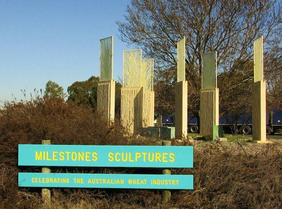 Milestone Sculptures: 01-July-2015