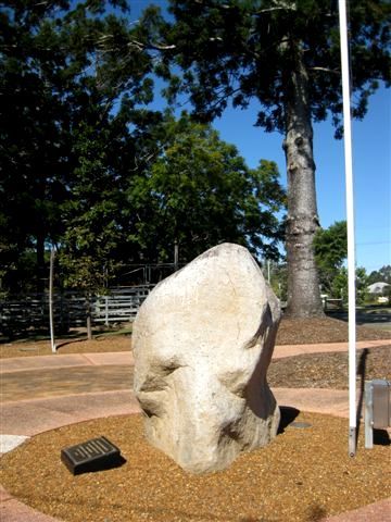 Woodford Memorial Stone : 31-07-2009