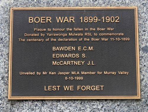 Yarrawonga War Memorial : 22-July-2012