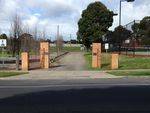 Highton Memorial Gates : 10-09-213