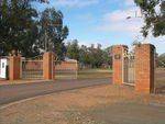 J Lawson Muir Memorial Gates